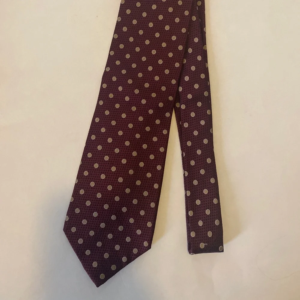 JOS A BANK Burgundy Dot Men’s 100% Silk Neck Tie $45 EUC